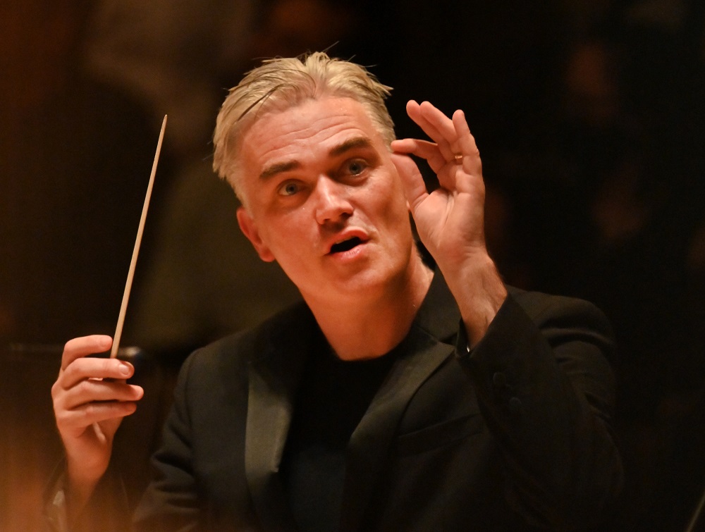 Edward Gardner conducting The Midsummer Marriage