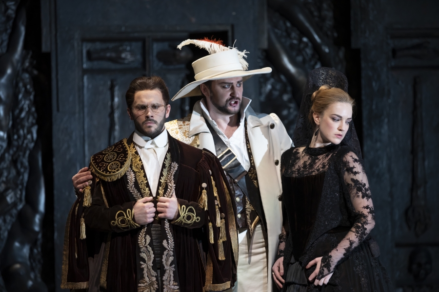 Scene from WNO Don Giovanni