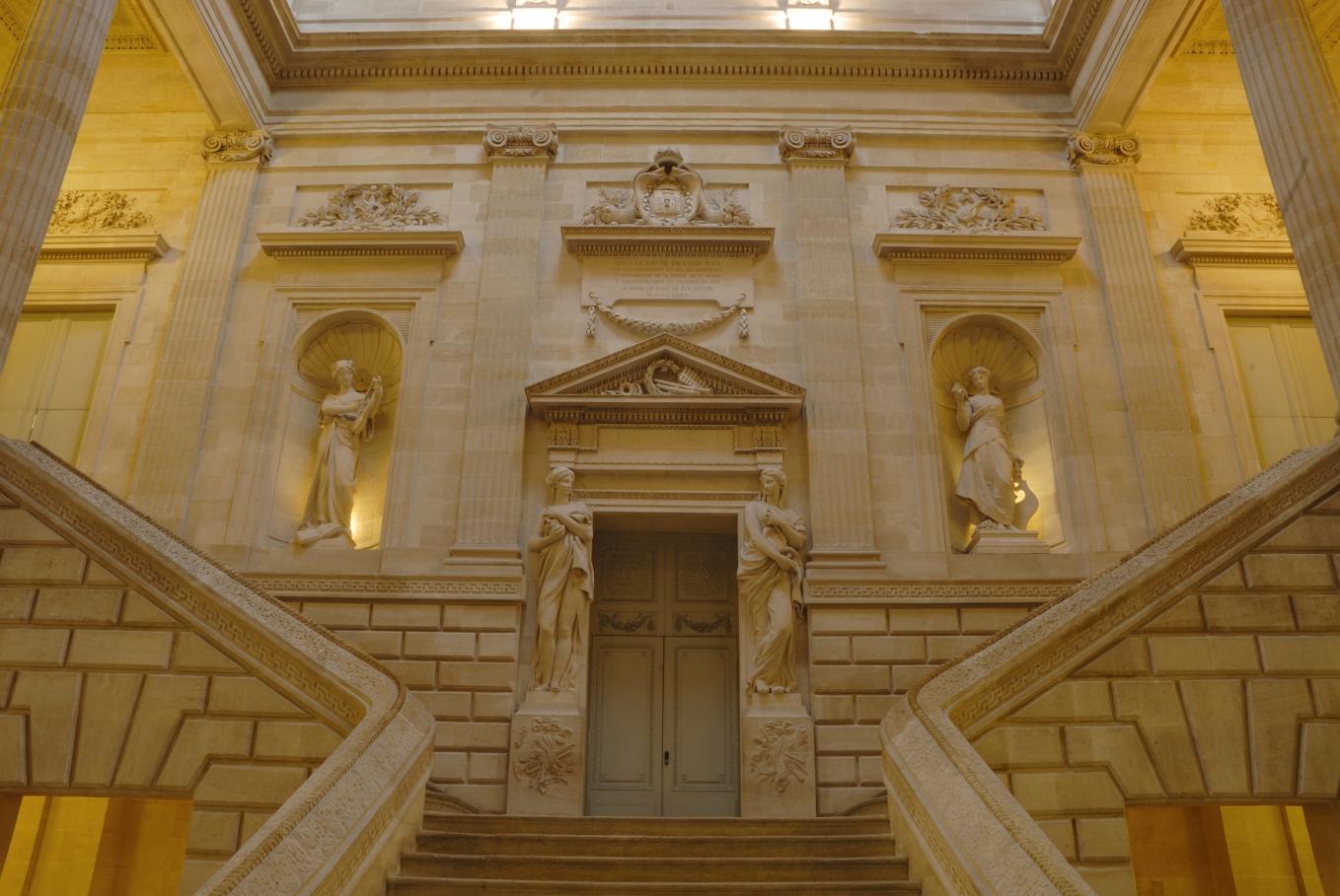 Main staircase of the Theatre-Royal