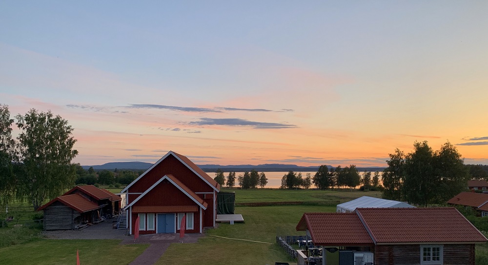 Vattnäs Konsertlada at sunset