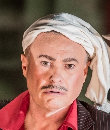 Quentin Hayes as Gianni Schicchi