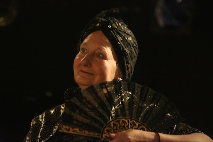 Jo Ashe as the Duchess in Lady Windermere's Fan