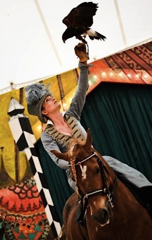 nell_gifford_giffords_circus