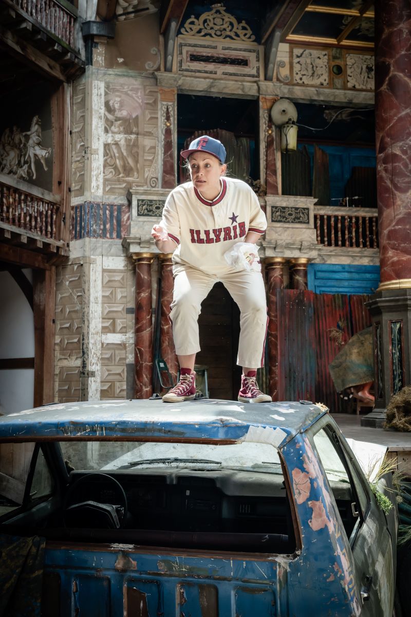 Victoria Elliott as Feste in Twelfth Night at Shakespeare's Globe