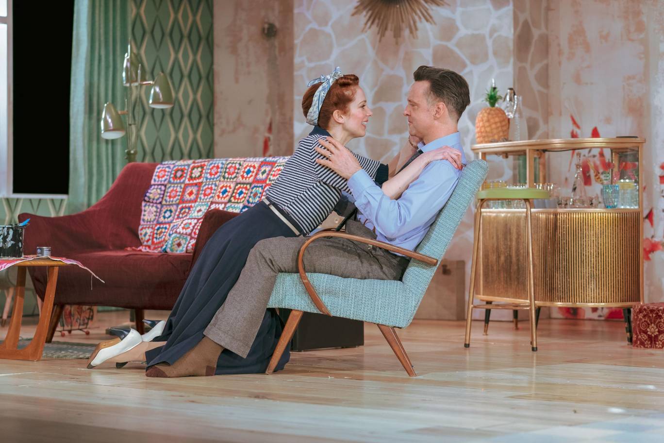 home-i-m-darling-duke-of-york-s-theatre-review-katherine-parkinson