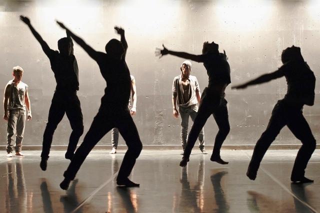 BalletBoyz, in Cemerek's 'Void'