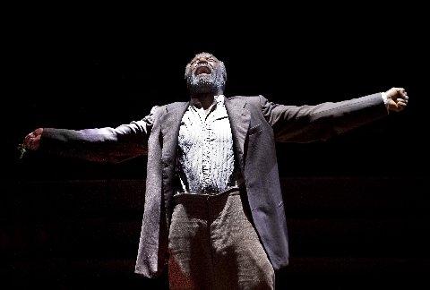 "Shining" in 1911 Pittsburgh: American actor Delroy Lindo plays Bynum