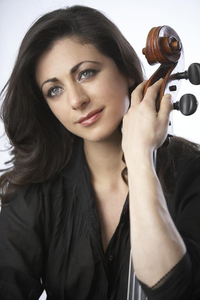 'Classical babe' Natalie Clein is expressive with Walton and Bach
