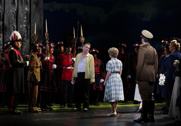 The Yeomen of the Guard review – tonal uncertainties but G&S update has  plenty to enjoy, Opera