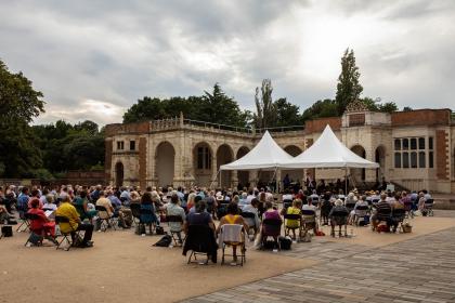 Cooling airs for a hot summer's evening at Holland Park
