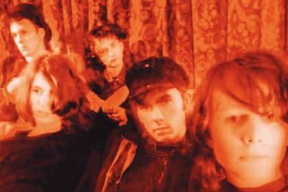 Chapterhouse in early 1989. Garage rockers or shoegazers? The aural evidence speaks