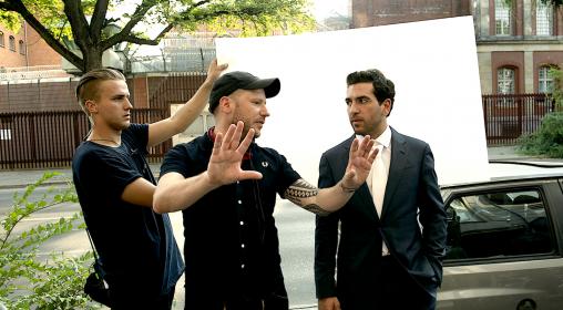 On location: Marco Kreutzpaintner (centre) with Elyas M’Barek (right)