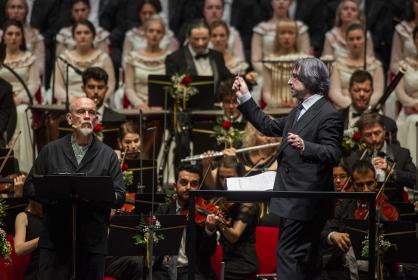 John Malkovich, Riccardo Muti, other Italians and Ukrainians in Copland's 'Lincoln Portrait'
