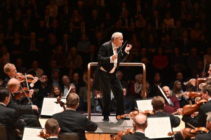 Ádám Fischer conducting the Vienna Philharmonic in the Barbican