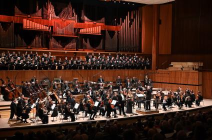 Joyful noise: Sir Mark Elder with the LPO and Choir