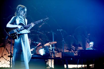 PJ Harvey with her Gibson guitar