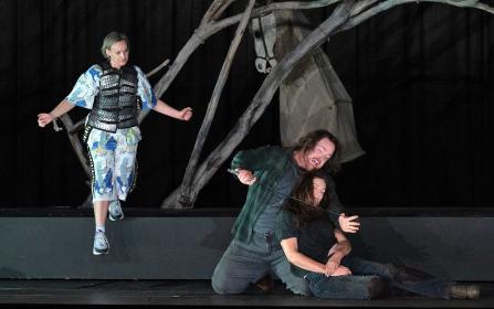Brünnhilde (Rachel Nicholls) witnesses the love of Siegmund (Nicky Spence) for his sister-bride Sieglinde (Emma Bell)