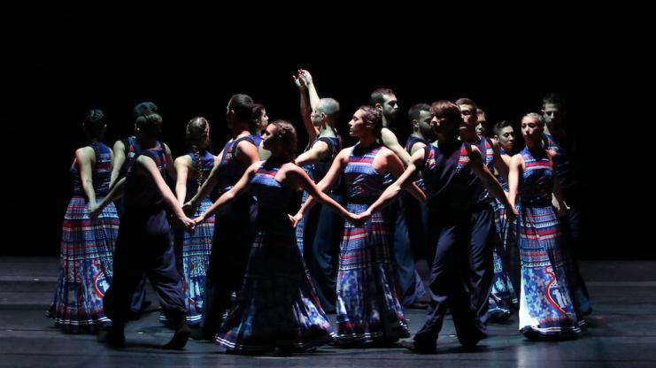 'The Thread' by Russell Maliphant & Vangelis