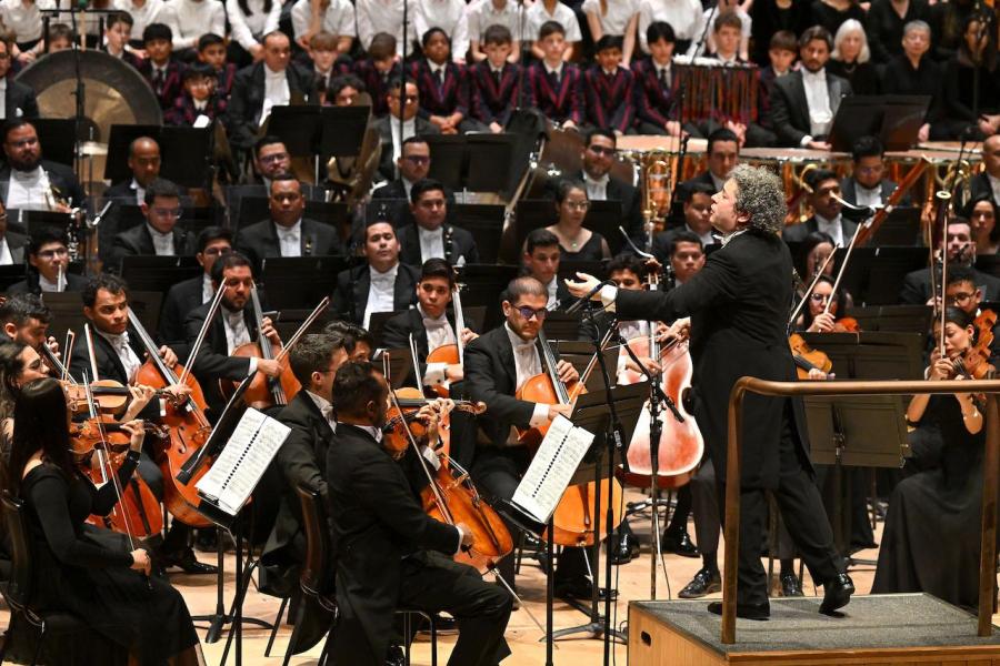 Dudamel conducting Mahler's Third Symphony