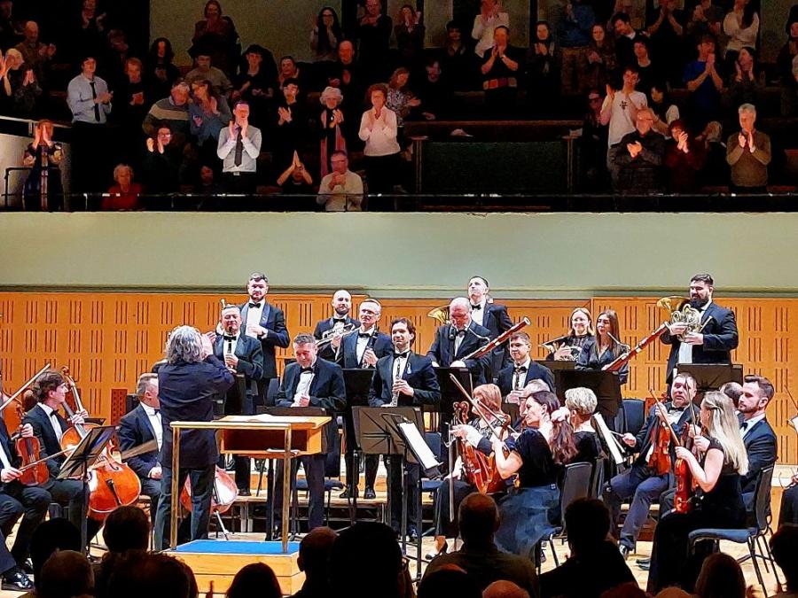 Sirenko congratulating Ukrainian woodwind and brass in Dublin