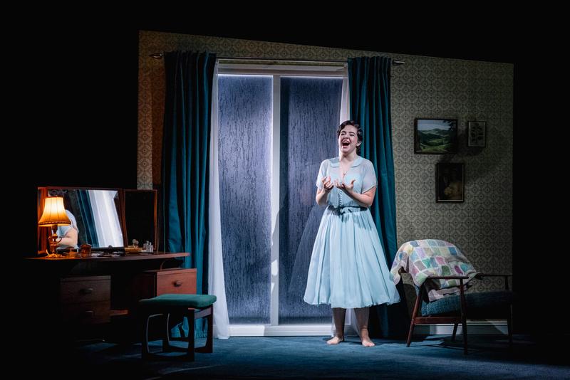 Ellen Pearson as Julia in 'The Departure'