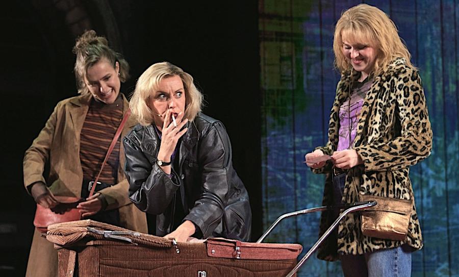 Lizzy, Cathy & Alison