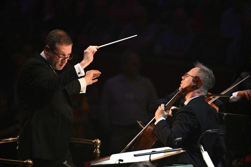 John Wilson and Jonathan Aasgaard in Walton's Cello Concerto at the Proms