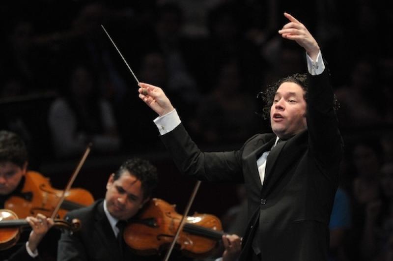 The Venezuelan conductor Gustavo Dudamel (C), his wife, the