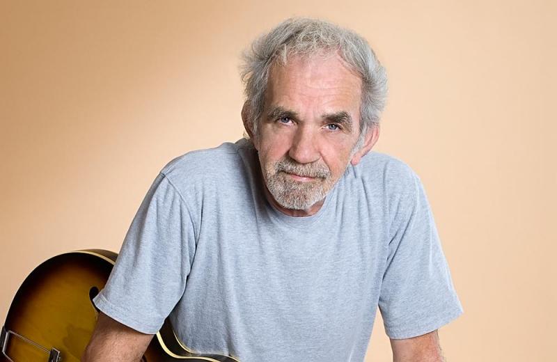 J. J. Cale, 74, Musician and Songwriter, Dies - The New York Times