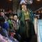 Ingeborg Bröcheler greets the crowds at the start of 'Giulio Cesare'