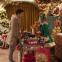 Henry Golding and Emilia Clarke in 'Last Christmas'